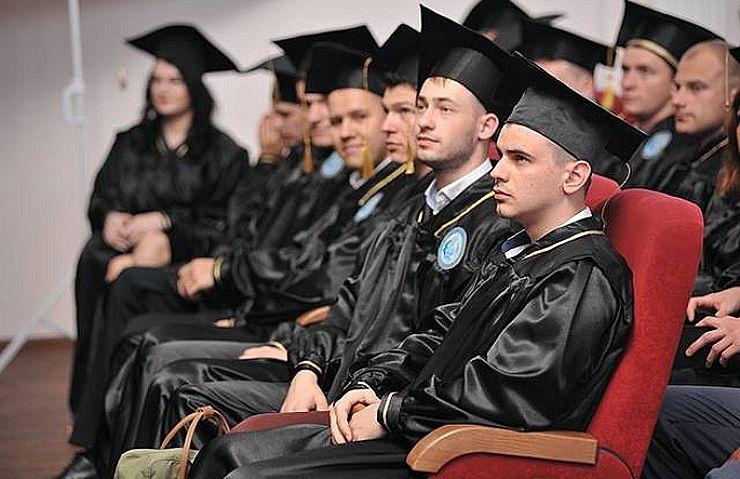 студенти